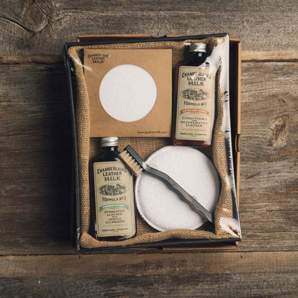 Leather Milk® Clean + Condition Gift Set with Applicator Pads Z99F116 - Cockpit USA